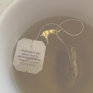 beige new york tee | destination tee